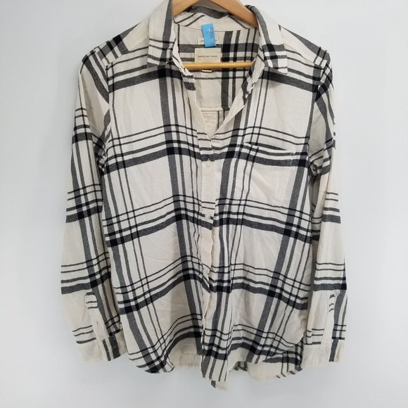 American Eagle black and white plaid boyfriend fit button up shirt size M - Picture 1 of 4